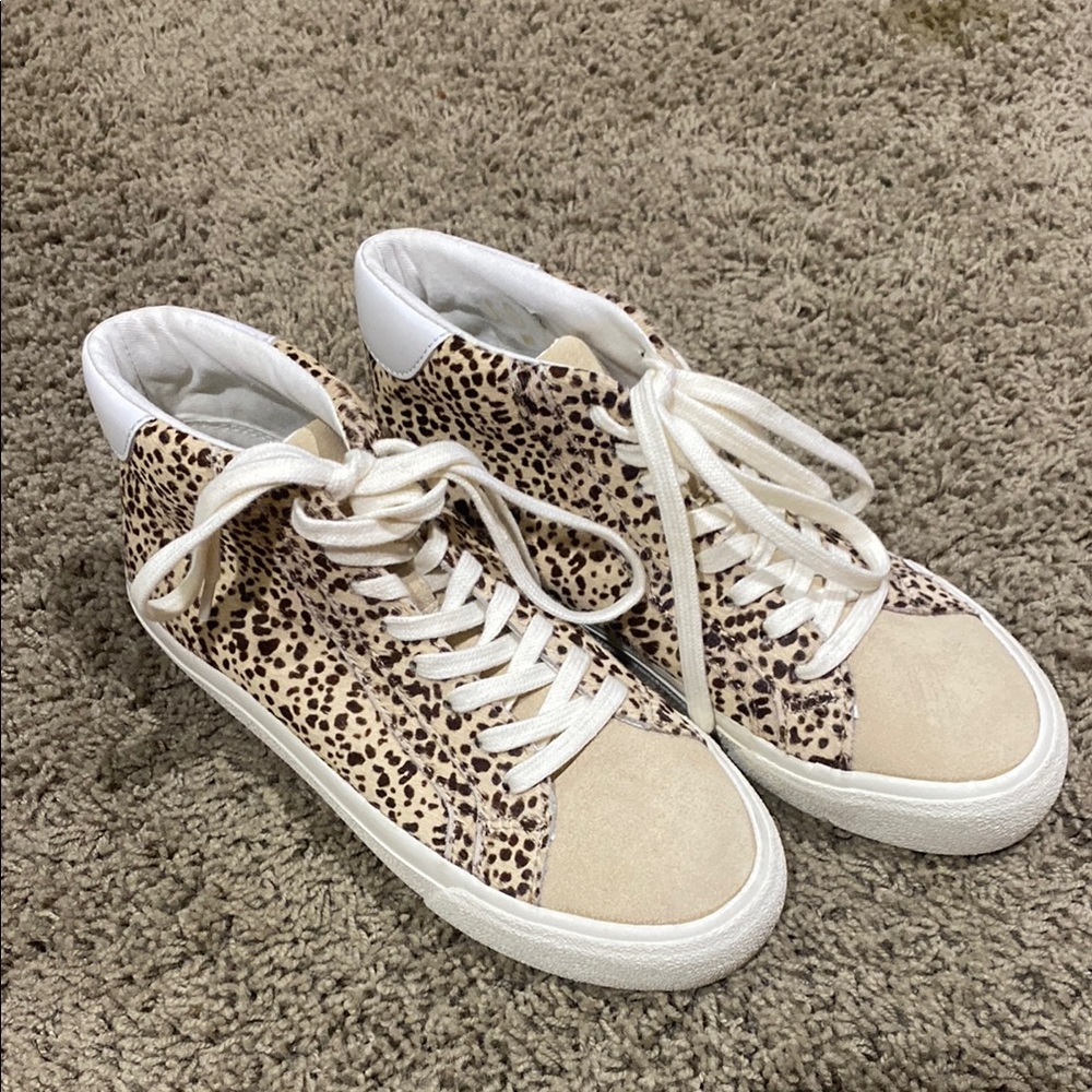 Madewell Tan and White Sneakers Low-Top Canvas